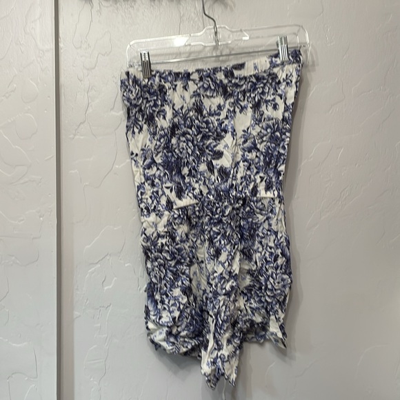 Romper - Picture 2 of 3